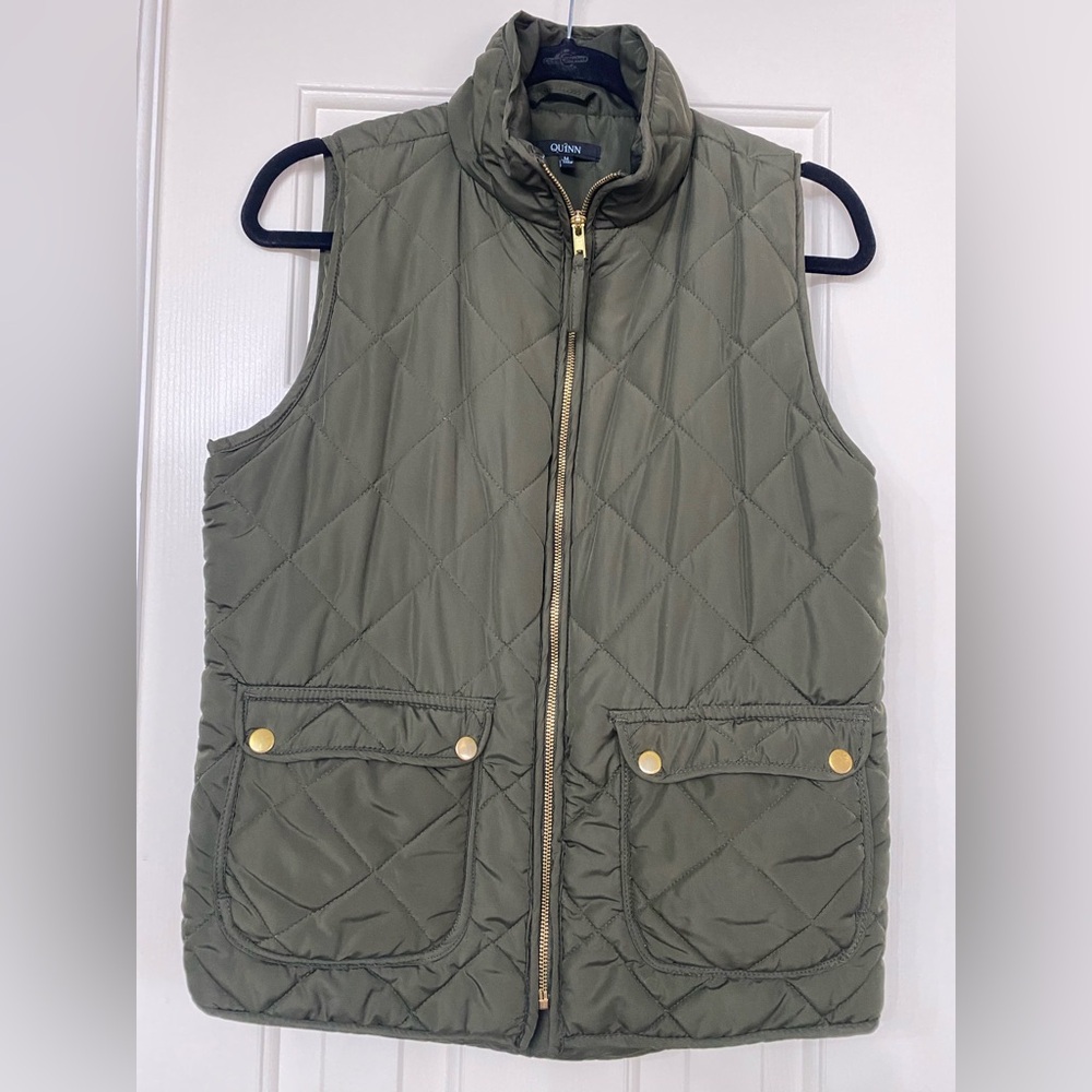 Quinn diamond detail puffer vest